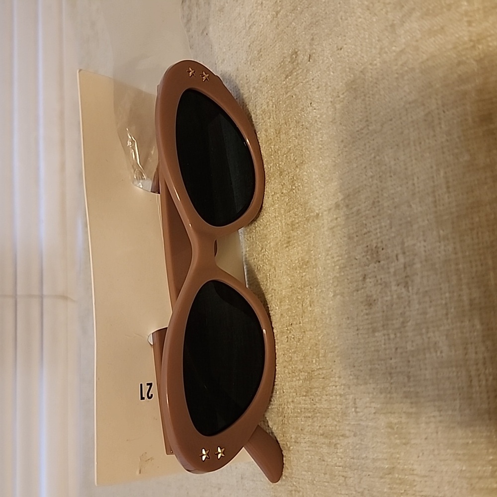 SUNGLASSES - Picture 3 of 3